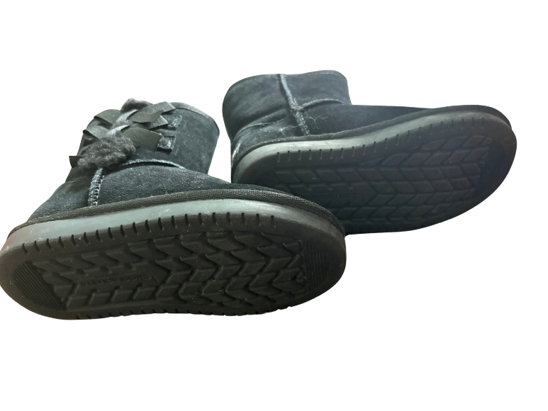 Winter Boots - Size 9 (UGG)